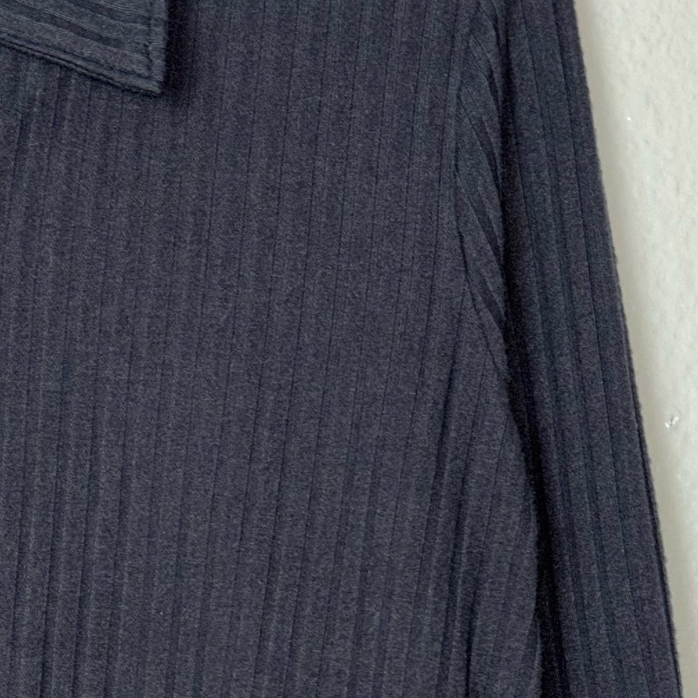 Black Ribbed Button-Front Crop Sweater - Picture 15 of 16